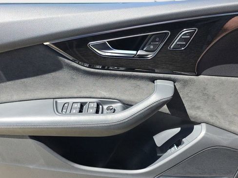 Certified 2022 Audi SQ8 Premium Plus w/ Executive Package image 19