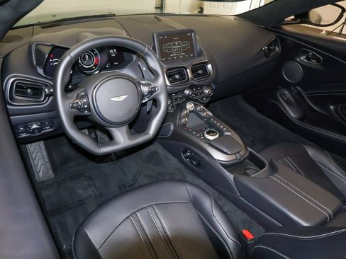 Used 2023 Aston Martin V8 Vantage Roadster RWD image 20