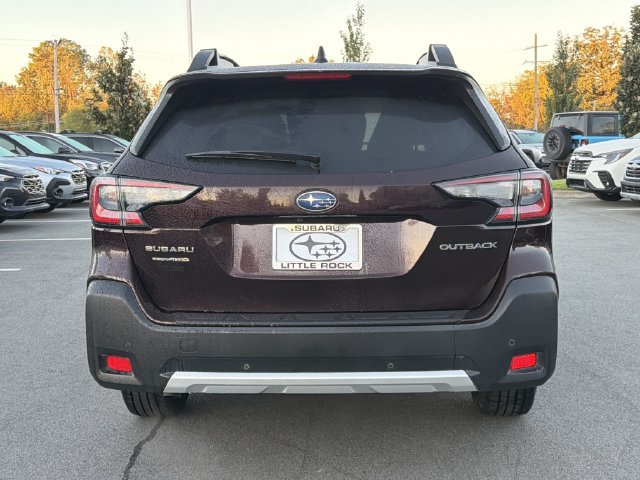 Used 2025 Subaru Outback Limited AWD/4WD image 4