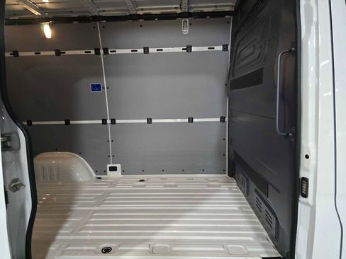Used 2025 Mercedes-Benz Sprinter 2500 image 12