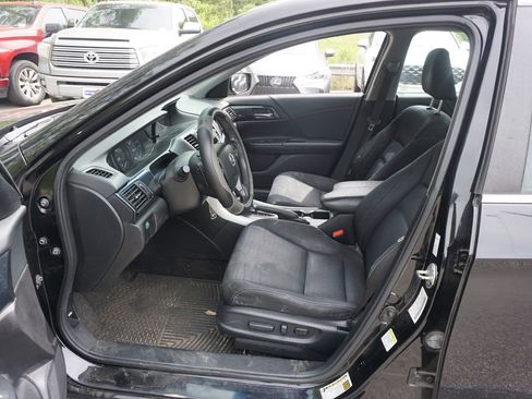 Used 2013 Honda Accord Sport image 2