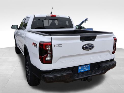 Used 2025 Ford Maverick Lariat AWD/4WD image 18
