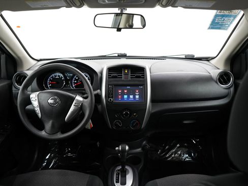Used 2018 Nissan Versa SV FWD image 13