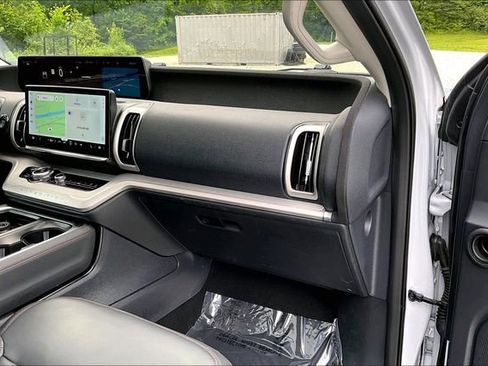 Used 2025 Ford Expedition Max Active AWD/4WD image 15