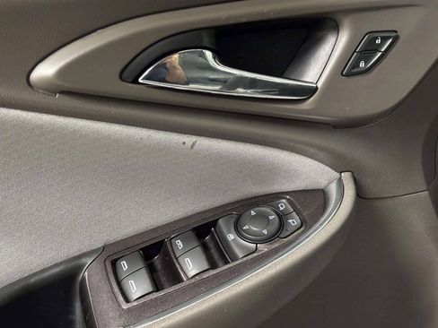 Used 2021 Chevrolet Malibu LT FWD image 29