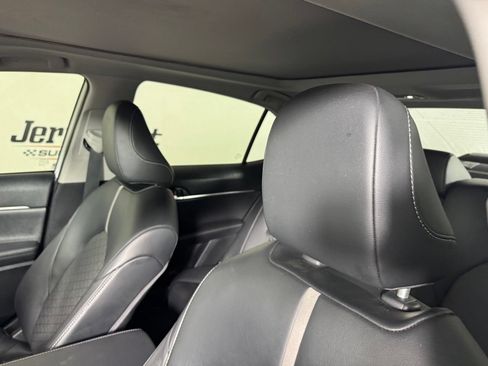 Used 2023 Toyota Camry XSE FWD image 12