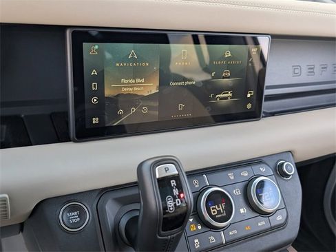 Used 2024 Land Rover Defender 110 X-Dynamic SE image 20