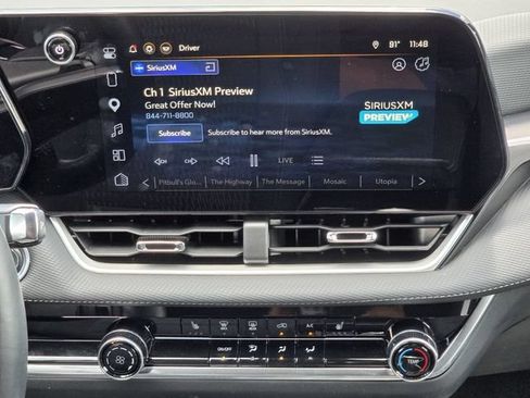 Used 2025 Chevrolet Equinox LT FWD image 12