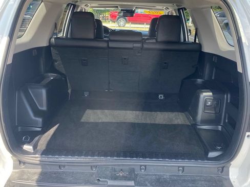 Used 2021 Toyota 4Runner Venture w/ Moonroof Package AWD/4WD image 10