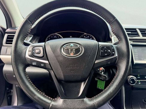 Used 2015 Toyota Camry SE FWD image 30