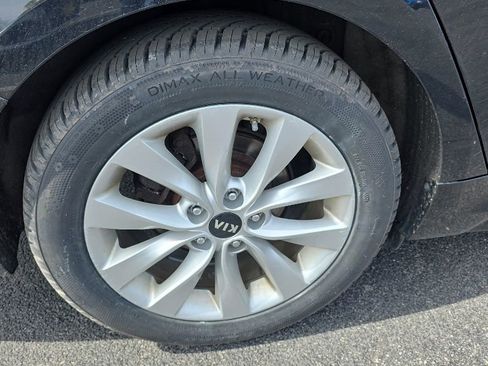 Used 2018 Kia Optima LX w/ 17" Alloy Wheels Package FWD image 10