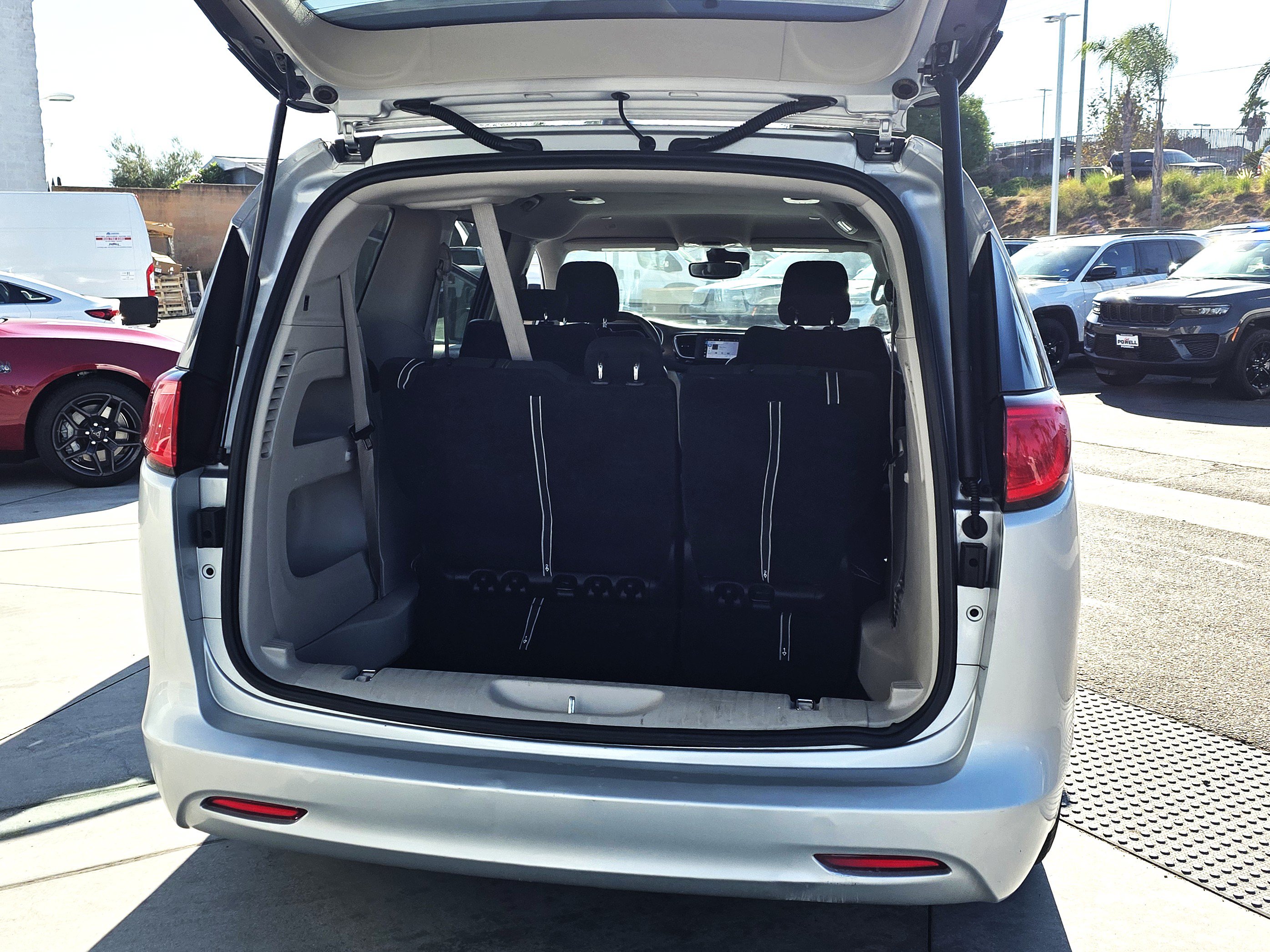 Certified 2023 Chrysler Voyager LX FWD image 18