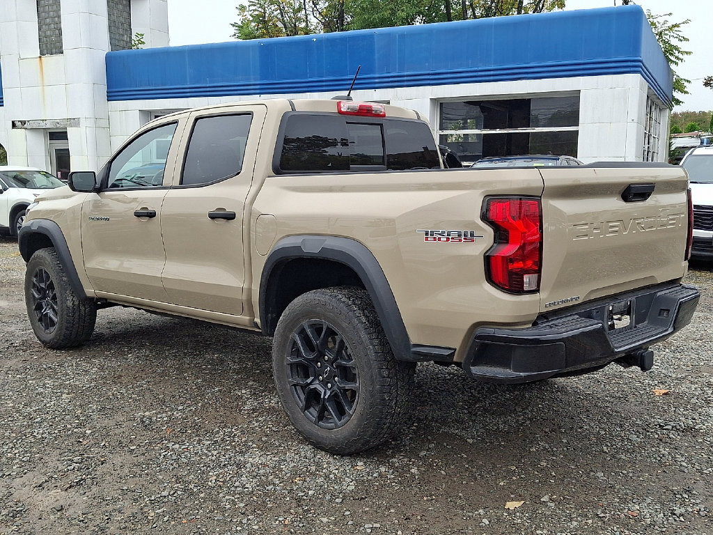 Used 2023 Chevrolet Colorado Trail Boss w/ LPO, Dark Essentials Package AWD/4WD image 6