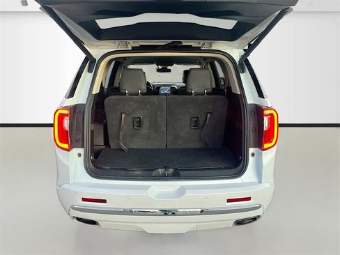 Used 2022 GMC Acadia Denali w/ Denali Technology Package image 27