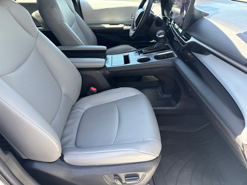 Certified 2025 Toyota Sienna XLE w/ XLE Plus Package AWD/4WD image 13