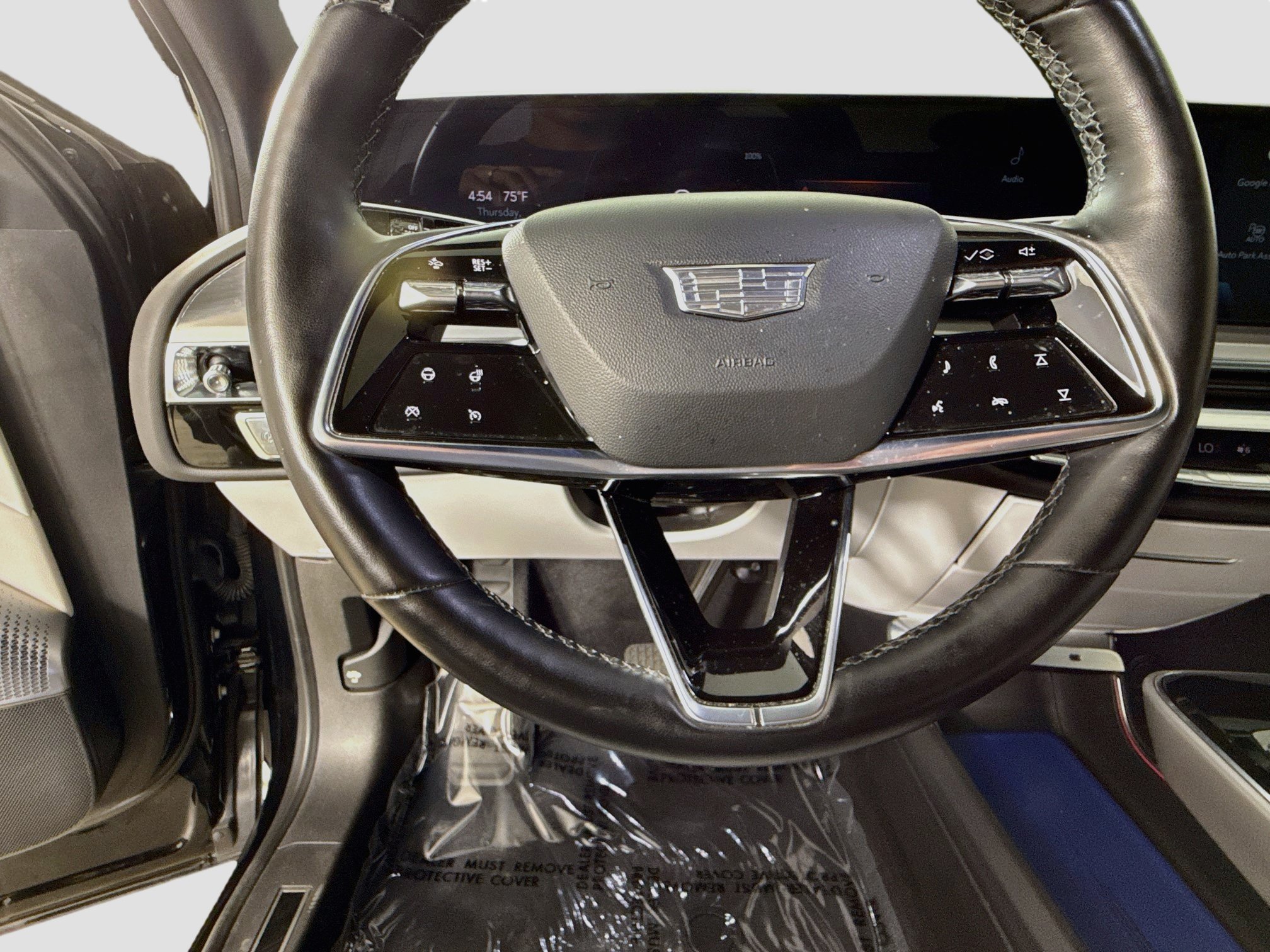 Used 2023 Cadillac Lyriq 2WD image 12