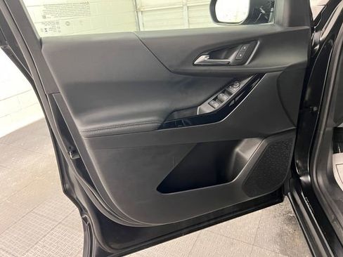 Used 2025 Chevrolet Equinox LT image 27