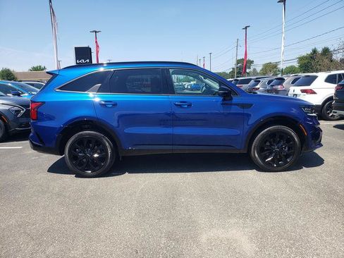 Certified 2023 Kia Sorento SX AWD/4WD image 3