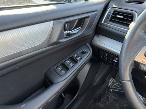 Used 2017 Subaru Legacy 2.5i Premium image 30