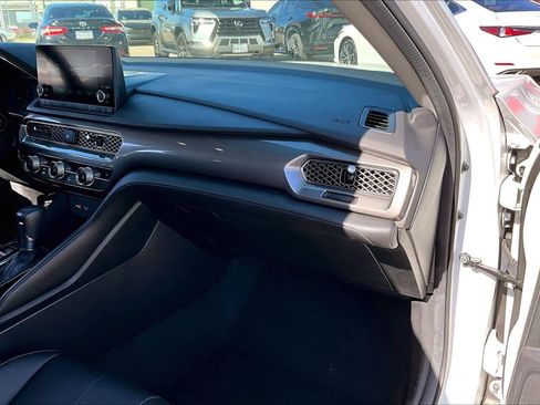 Used 2024 Acura Integra image 15