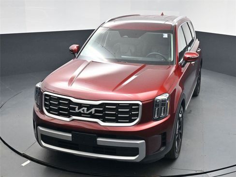 Used 2024 Kia Telluride S w/ S Sunroof Package image 19