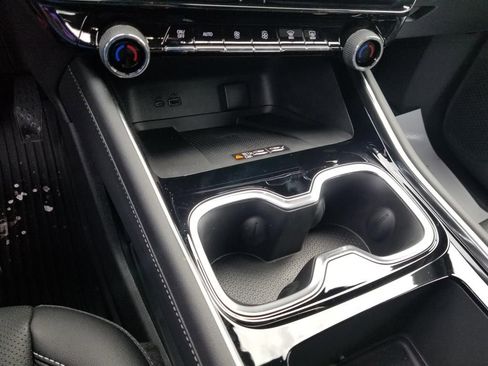 New 2026 Chevrolet Traverse LT w/ Midnight/Sport Edition image 27