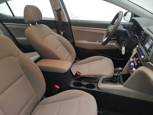 Used 2020 Hyundai Elantra SE FWD image 21