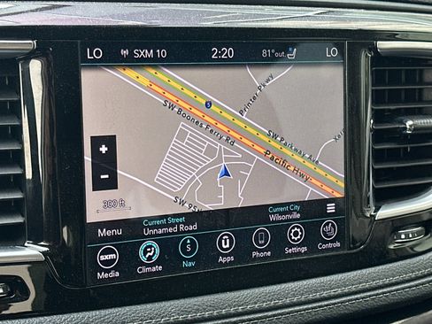 Used 2020 Chrysler Pacifica Limited w/ Advanced Safetytec Group FWD image 18
