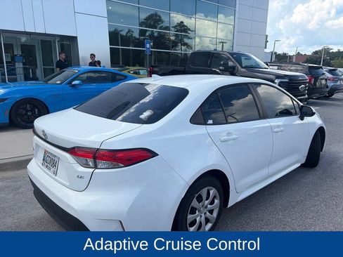 Used 2024 Toyota Corolla LE FWD image 5