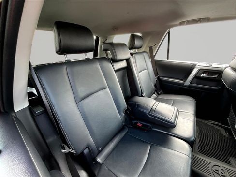 Used 2022 Toyota 4Runner Limited AWD/4WD image 25