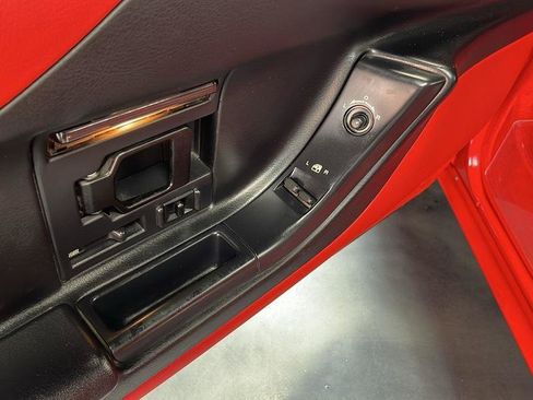 Used 1996 Chevrolet Corvette Convertible RWD image 30