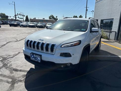 Used 2017 Jeep Cherokee Latitude w/ Safety/Convenience Group image 2
