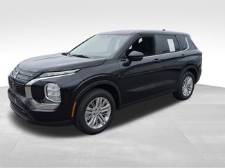 Used 2024 Mitsubishi Outlander ES video 3