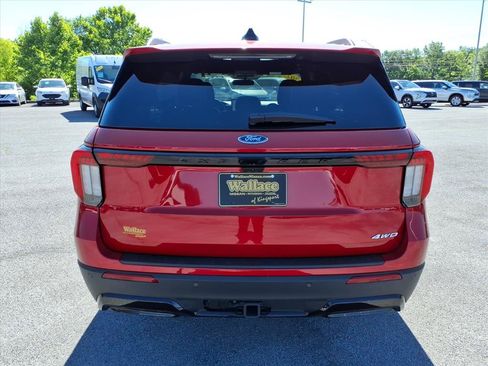 Used 2025 Ford Explorer ST-Line w/ ST-Line Street Pack AWD/4WD image 4