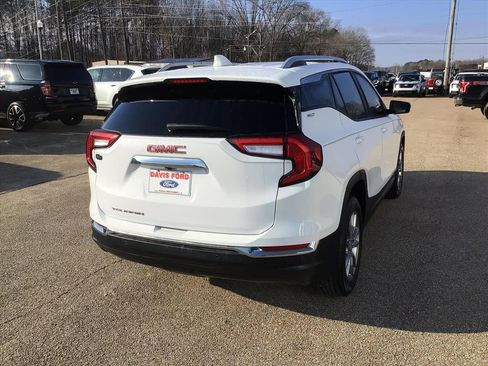 Used 2022 GMC Terrain SLT w/ LPO, Floor Liner Package image 10