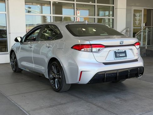 Certified 2024 Toyota Corolla SE w/ SE Package FWD image 10