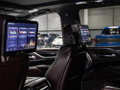 Used 2022 Cadillac Escalade ESV Sport Platinum w/ LPO, ONYX Package image 12