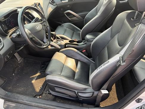 Used 2016 Hyundai Veloster Turbo FWD image 13