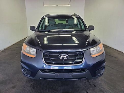 Used 2011 Hyundai Santa Fe GLS image 2