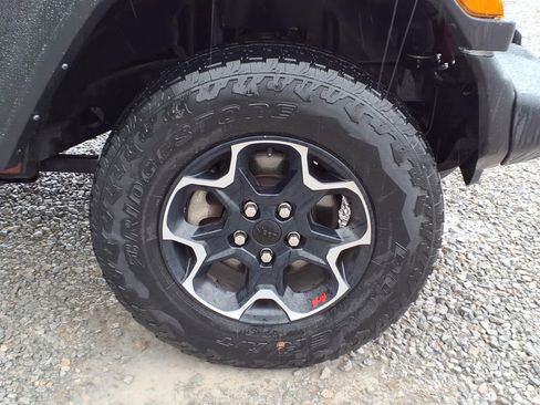 Used 2021 Jeep Wrangler Sport AWD/4WD image 14
