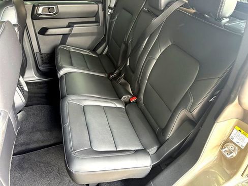 Used 2025 Ford Bronco Outer Banks AWD/4WD image 22