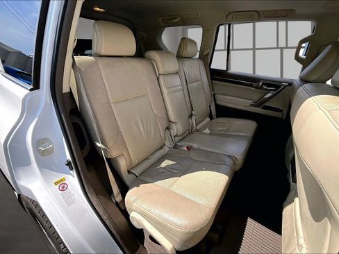 Used 2016 Lexus GX 460 w/ Premium Package AWD/4WD image 27