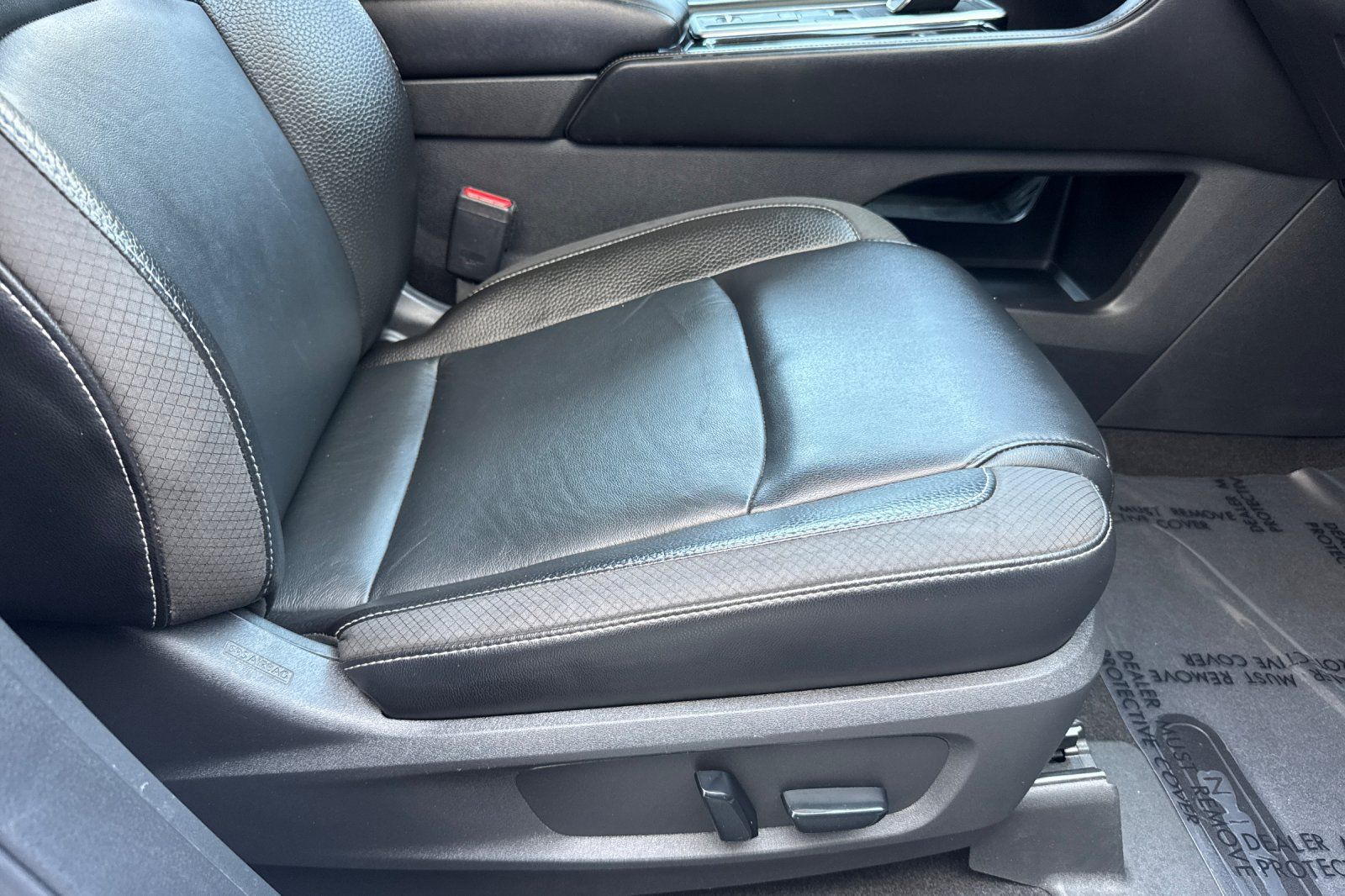 Used 2022 Nissan Pathfinder SL FWD image 24
