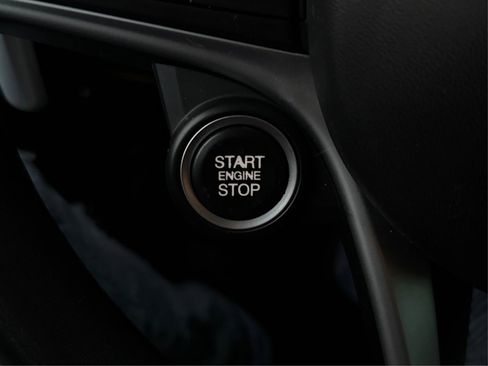 Used 2017 Alfa Romeo Giulia Ti w/ TI 19" Sport Package image 28