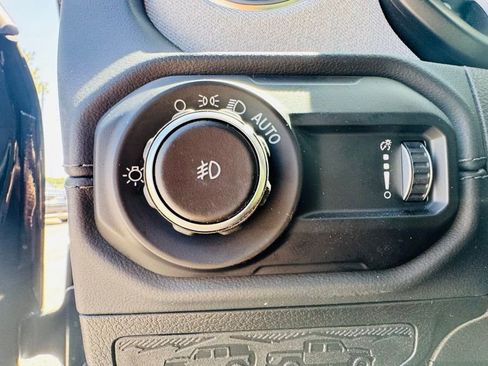 New 2026 Jeep Wrangler Unlimited Sahara w/ Technology Group AWD/4WD image 15