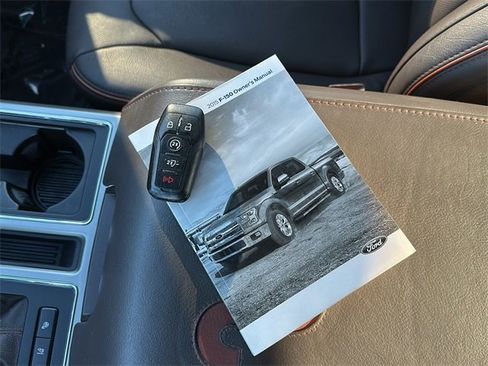 Used 2015 Ford F150 King Ranch w/ Equipment Group 601A Luxury image 37