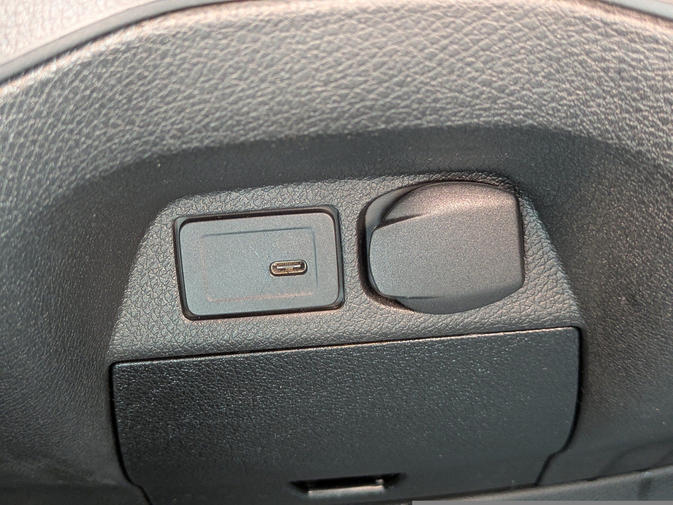 Used 2024 Mercedes-Benz Sprinter 2500 image 21