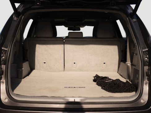 Used 2015 Toyota Highlander XLE image 16