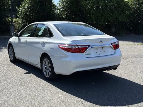 Used 2017 Toyota Camry XLE FWD image 4