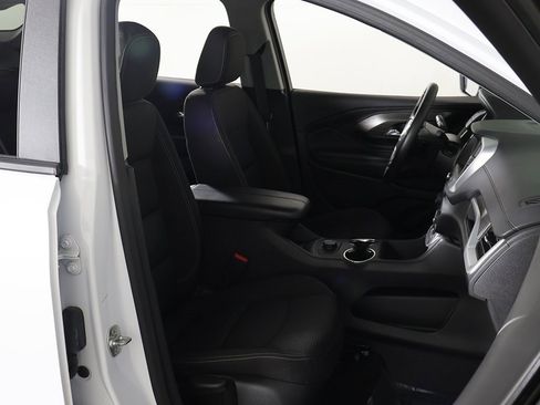 Used 2024 GMC Terrain SLE image 23